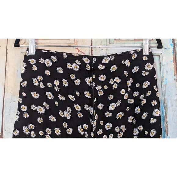 Hollister Womens Medium Black Daisy Print Ultra High Rise Back Zipper Mini Skirt - Picture 5 of 8